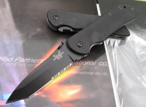 Benchmade蝴蝶910（半齿）